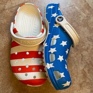 USA themed crocs